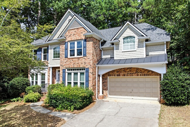 Building Photo - 5008 Highland Oaks Ct SE
