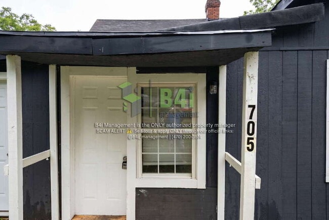 Photo - 705 Barnesville St