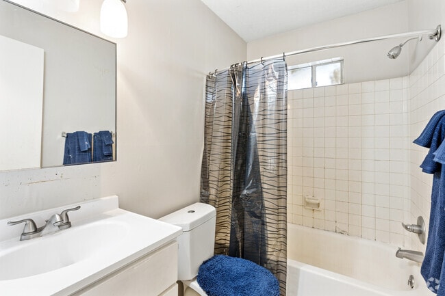 Studio - 500SF - Bathroom