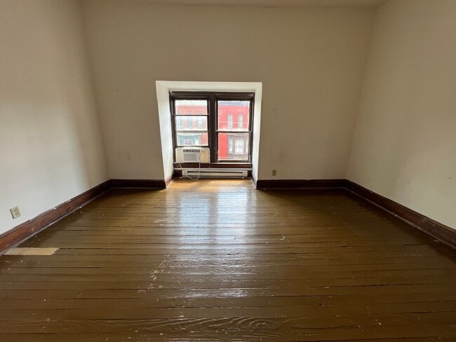 Photo - 347 E King St Unit 2nd Floor