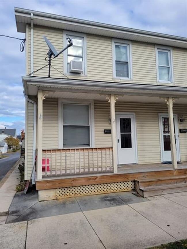 Photo - 46 N Chestnut St Apartment Unit 2
