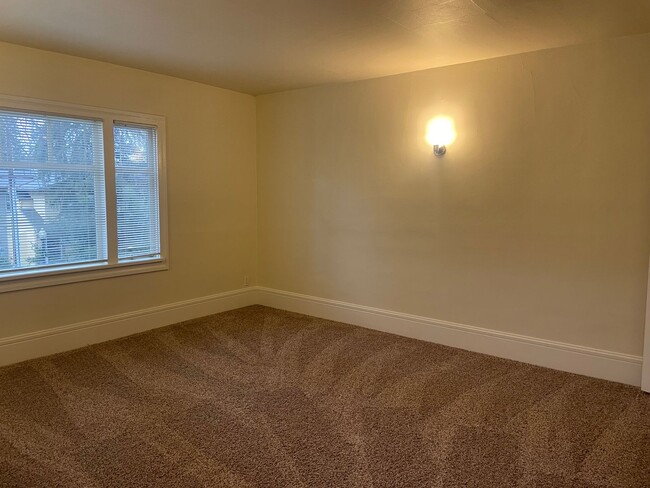 Photo - Upstairs 2 Bedroom/1 Bathroom Unit Unidad D