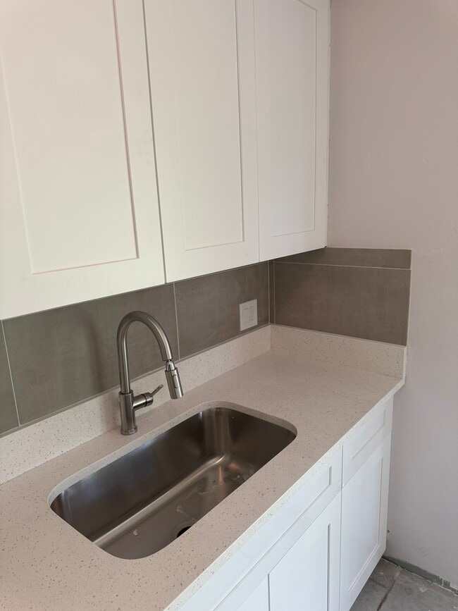 Photo - 2143 Laura Ln Unit 47B