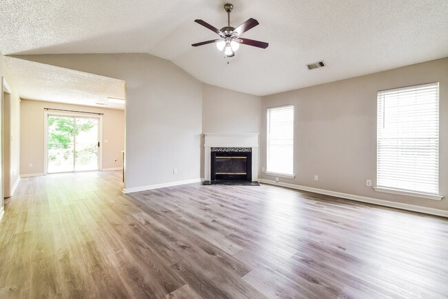 Photo - 3568 Brookstone Way