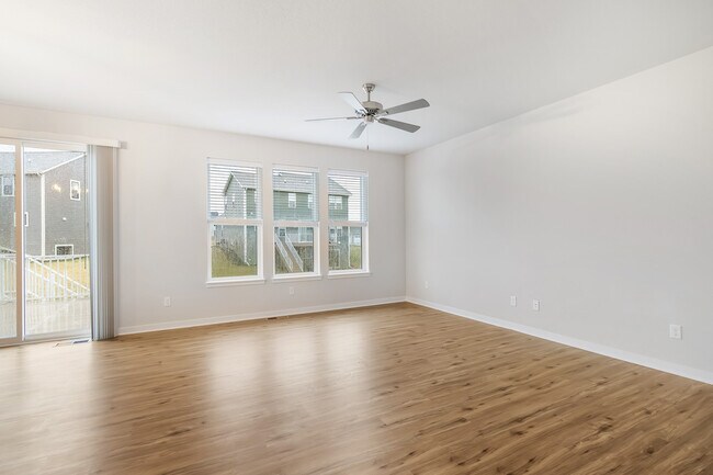 Photo - 670 Lambert Dr