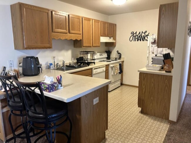 Photo - 451 Linden Dr