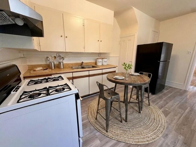 Photo - 814-816 Columbia Ave Unit 814- 1