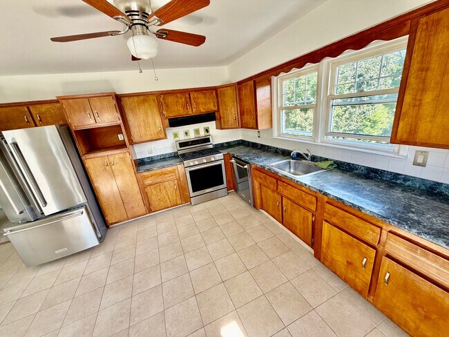 95 Northfield Ave