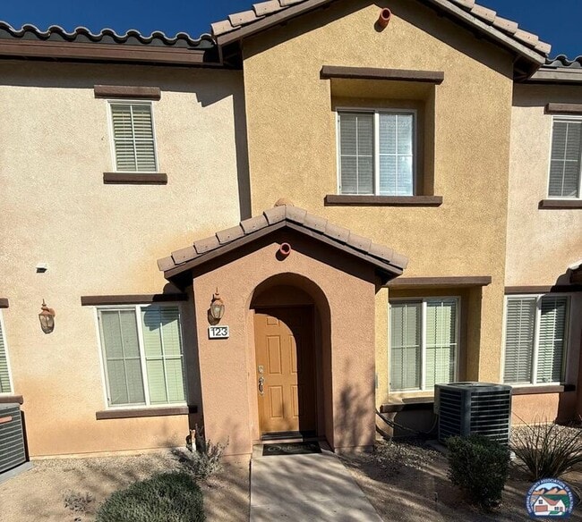 Building Photo - 642 Brewer Rd Unit 123