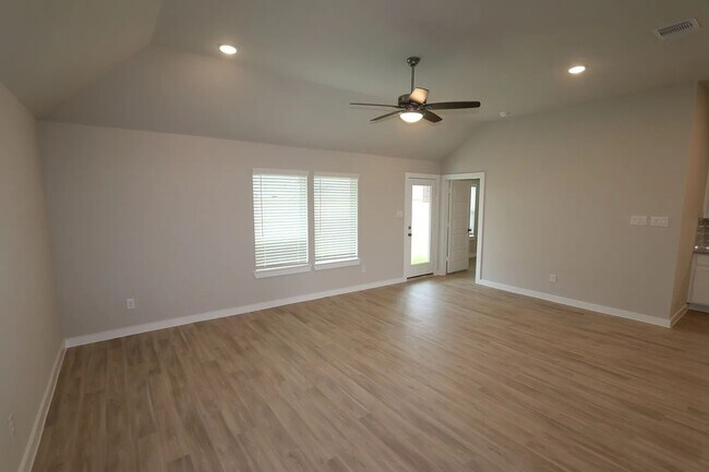 4961 Perennial Ln