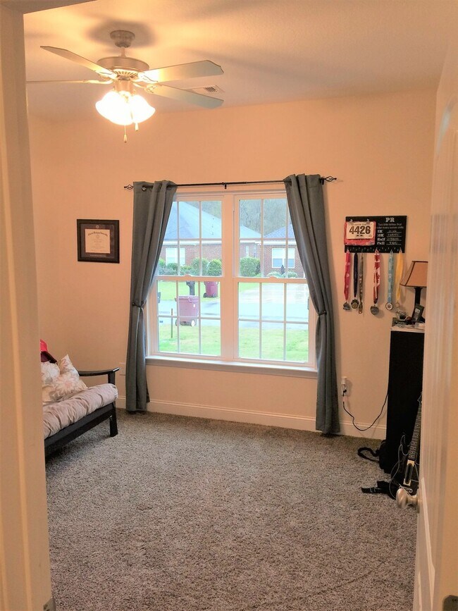 Photo - 112 Ledbury Cove