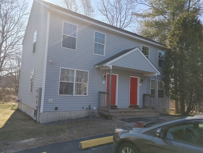 Building Photo - 33 Maggie Ln Unit 03