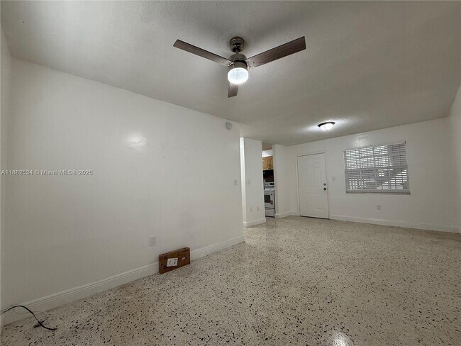 Photo - 428 SW 2nd St Unit 2