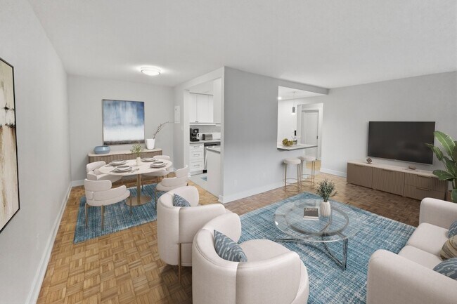 Photo - La Salle Towers