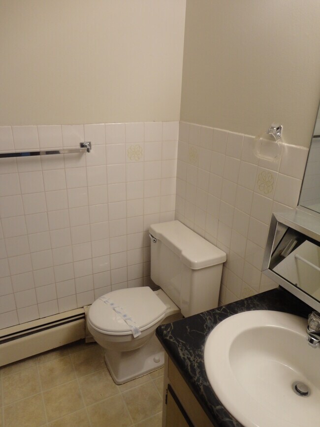 Photo - 204 E Mulberry St