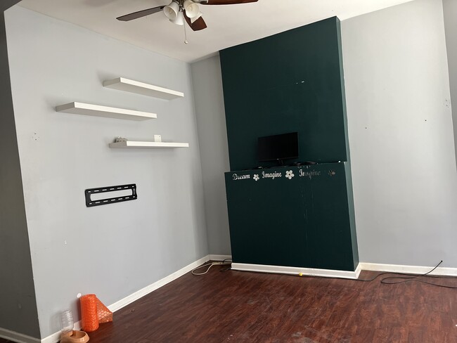 Photo - 2115 S Central Park Ave Unidad 2