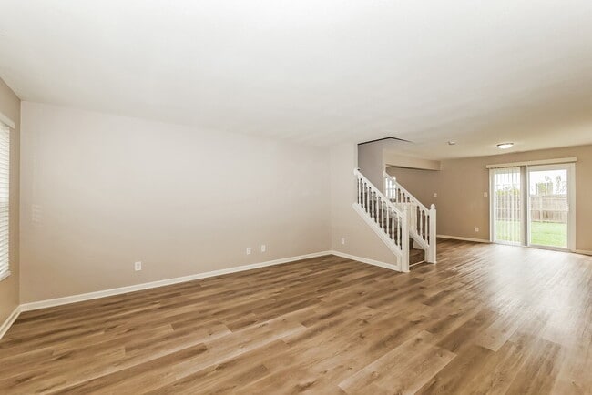 Photo - 8024 Gathering Ln