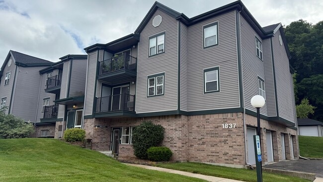 The Terrace At cedar Glen1837, 1841 Ludden Dr # 110, Cross Plains, WI 53528 - The Terrace at Cedar Glen: Fully Equipped 1–2 BR | 1 Bath | Cross Plains, WI Apartments for Rent ...