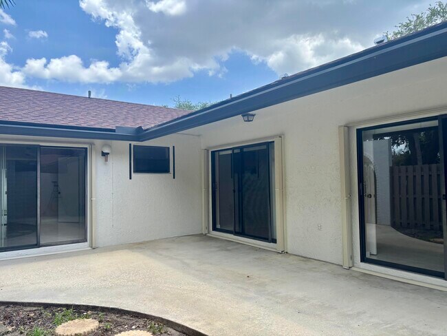 Photo - 23343 SW 54th Way
