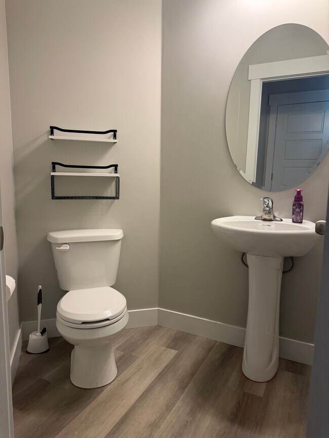 Photo - 132 Foxmoor Way