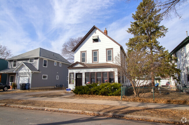 Building Photo - 1508 California St NE Unit 2 Rental