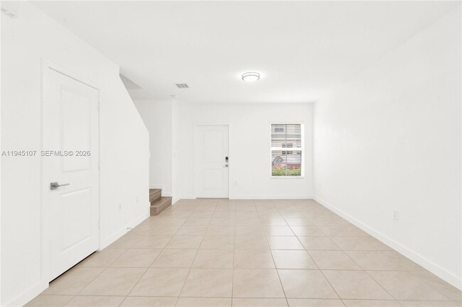 Photo - 444 NE 5th St