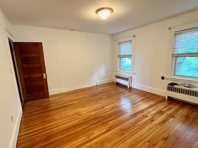 436 Waverley Oaks Rd Unit 2