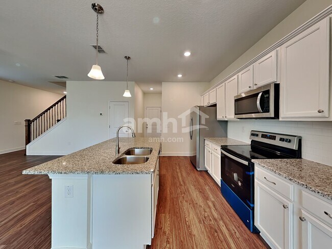 Photo - 4647 Reisswood Loop