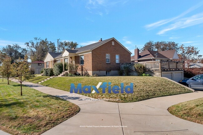 Building Photo - LEASE SPECIAL ! Sugarhouse Bungalow 2 BD 1 BA 1GA - 1500+ sq ft