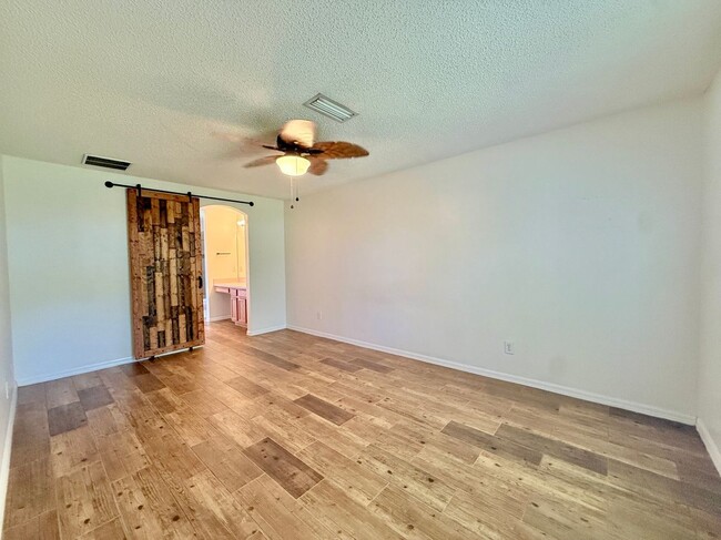 Photo - 4010 Wilkes Dr