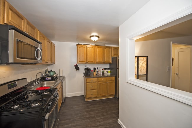 Photo - Bay Shore Manor