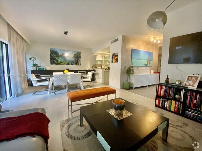 Building Photo - 2410 Brickell Ave Rental