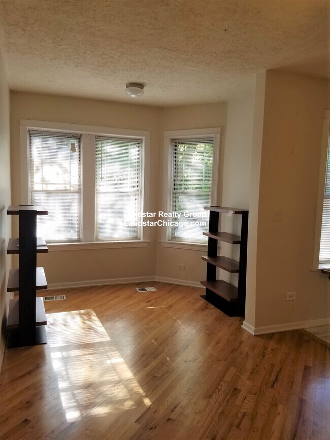 Photo - 7509 N Greenview Ave Unit 1