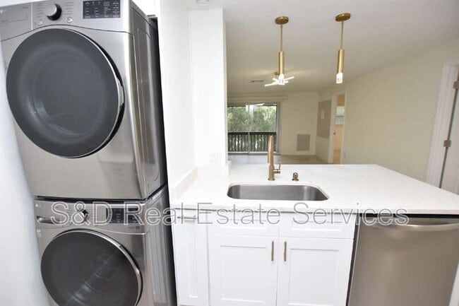 Photo - 141 Fernery Rd Unit C6