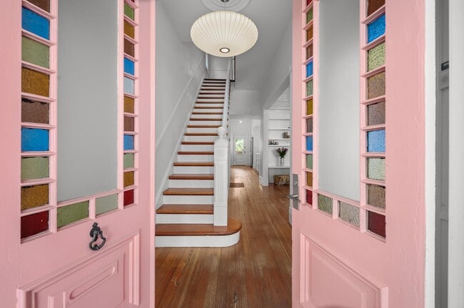 Photo - 1720 NW Hoyt St