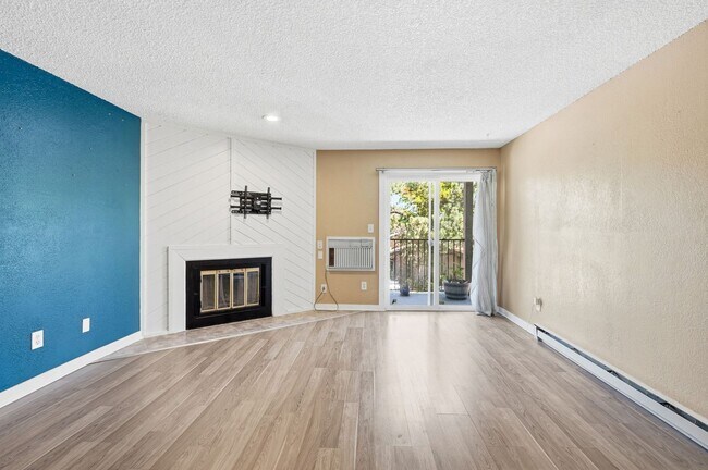 Photo - Move in Ready 2bed 2bath in Cherry Creek Schools