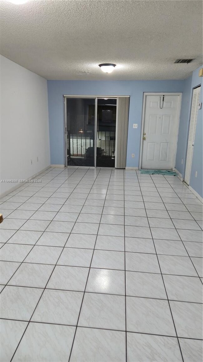 Building Photo - 15454 SW 85th Ln Unit 135