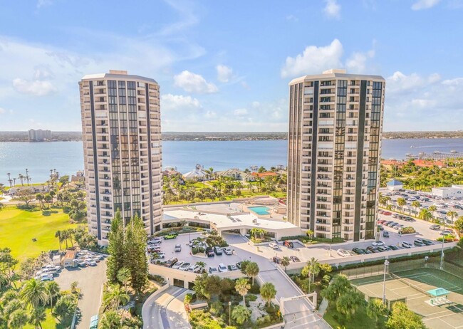 16th floor condo with ocean & intracoastal... - 16th floor condo with ocean & intracoastal...