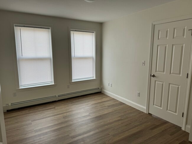 Photo - 33 Hoppin Ave Unit 33