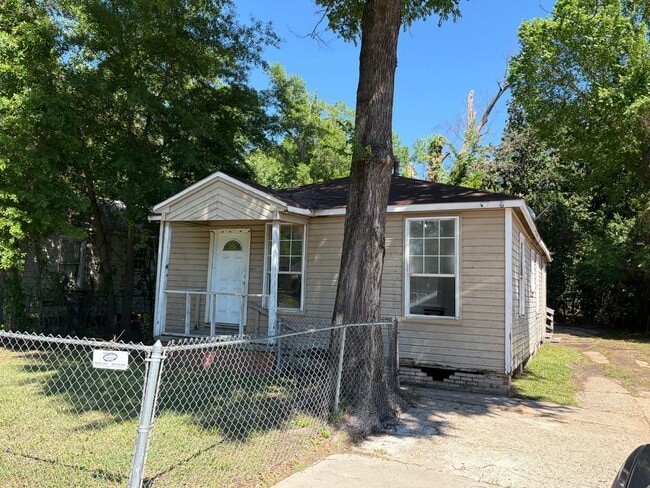 Photo - Cute Two Bedroom Home