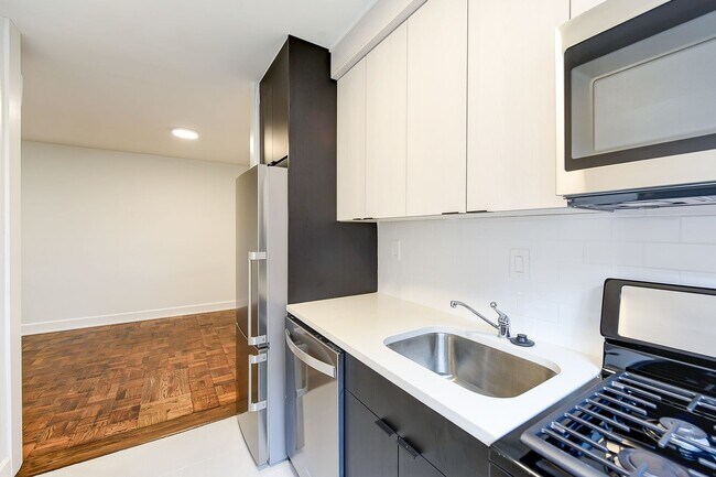 Pinnacle Apartments