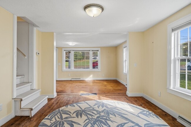 Photo - MOVE IN WITH A SECURITY DEPOSIT ALTERNATIVE FROM OBLIGO (for qualified applicants).