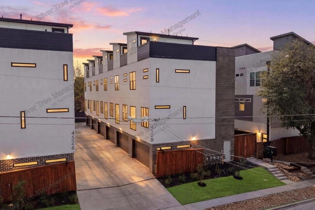 4526 Cabell Dr