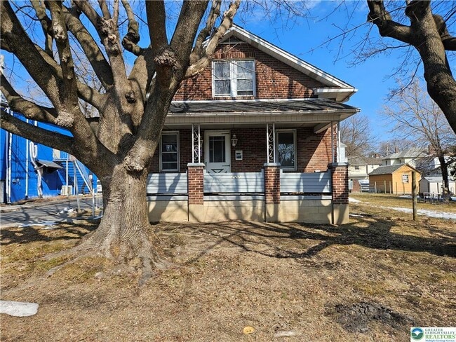 Building Photo - 221 E Prospect St