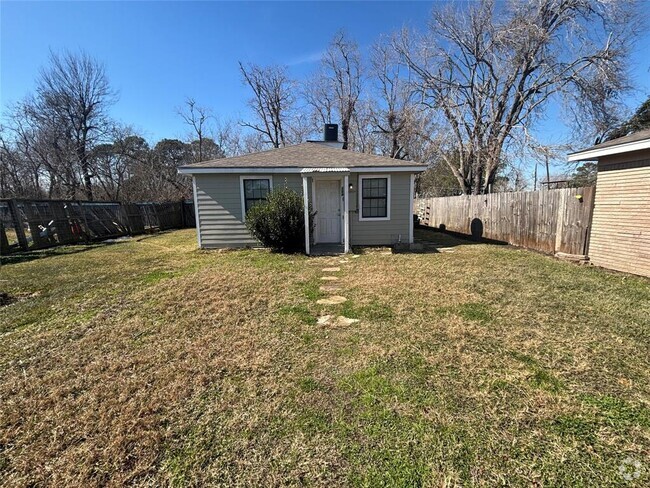 Building Photo - 104 Harlton St Rental