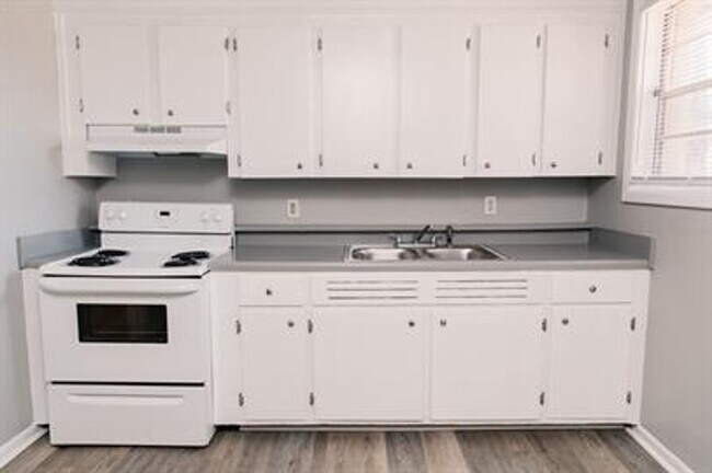 Photo - 502 Maplewood Dr Unit 502