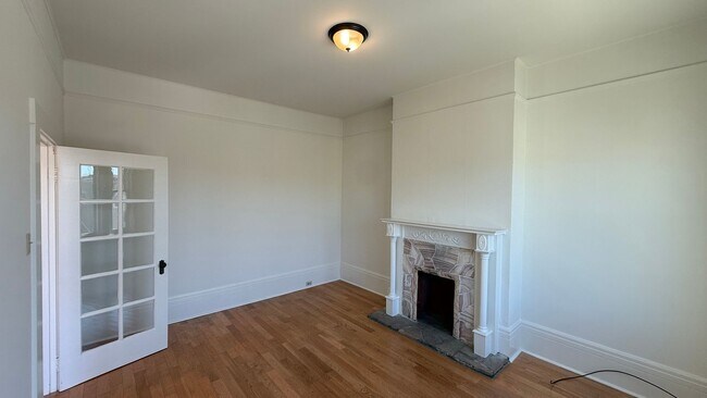 Photo - Epic REA - Expansive 2BD/ 1BA with Huge Garage in the Outer Mission