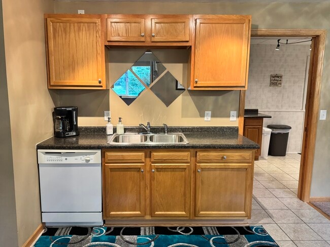 Photo - 333 Pebble Rd N