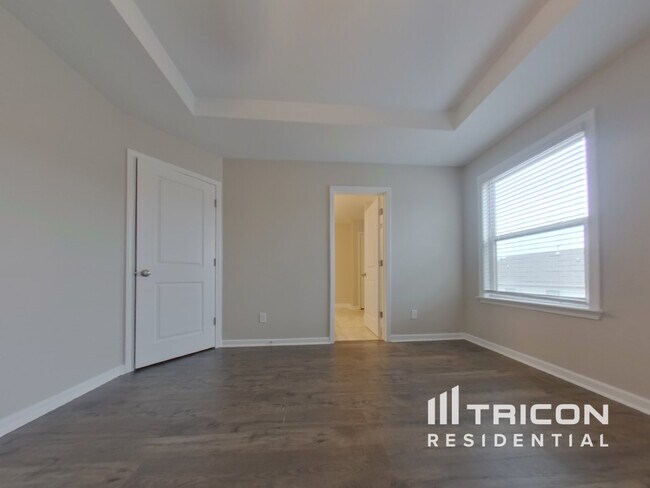 Photo - 179 Chapelcrest Ln