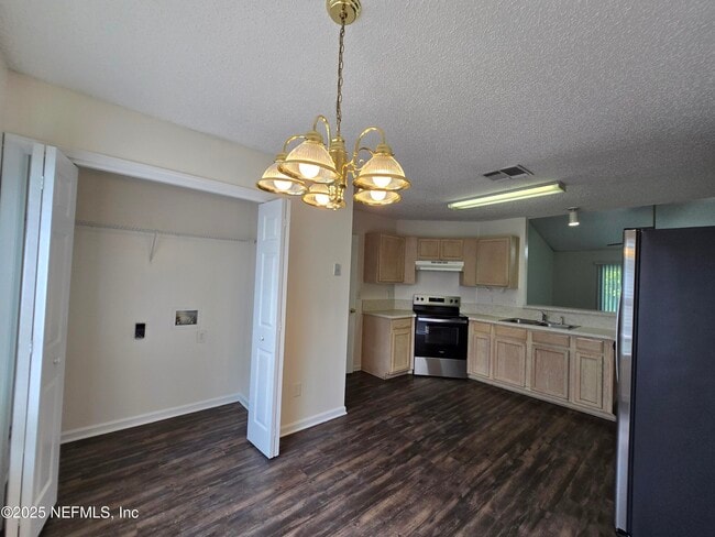 Photo - 3904 Hideaway Lane